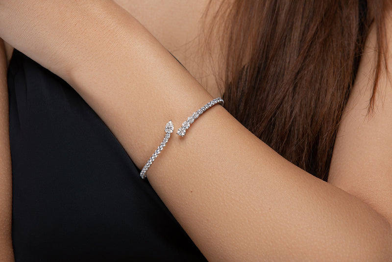 Artemis Diamond Bangle